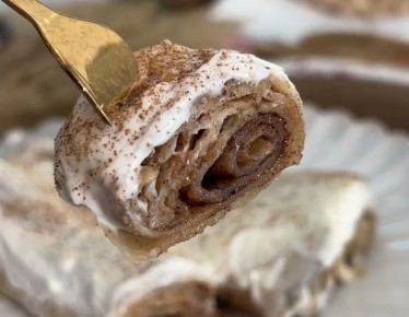 Открытие гастрономического сезона: вкусные синнабоны в формате блинчиков