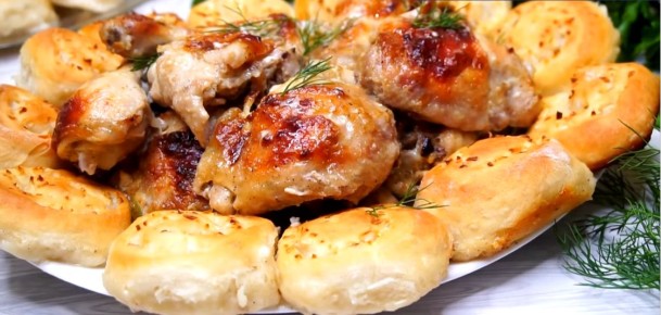 Кулинарная идиллия: куриная запеканка с дрожжевыми пампушками