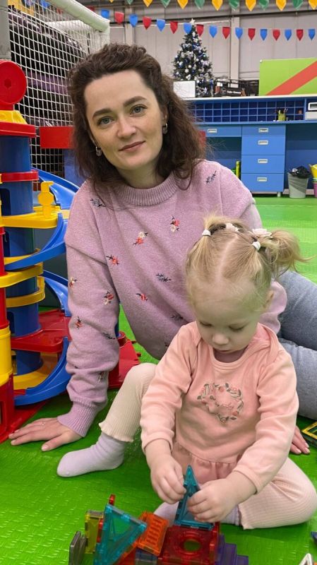 Вдохновляющие моменты праздника: маленькая булочка отмечает свой день рождения