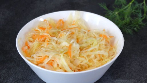 Новый взгляд на привычный салат: капуста без ожиданий