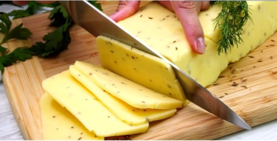 Как приготовить вкусный домашний сыр за полчаса: простой рецепт без специальных средств