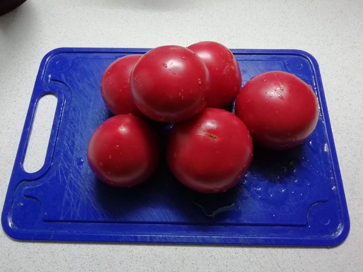 Как нарезка помидоров меняет вкус ваших блюд