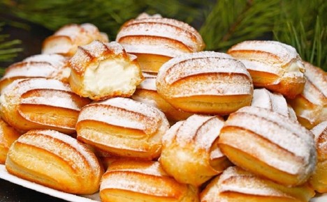 Как приготовить заварные пирожные с творожным кремом: простые шаги к совершенству