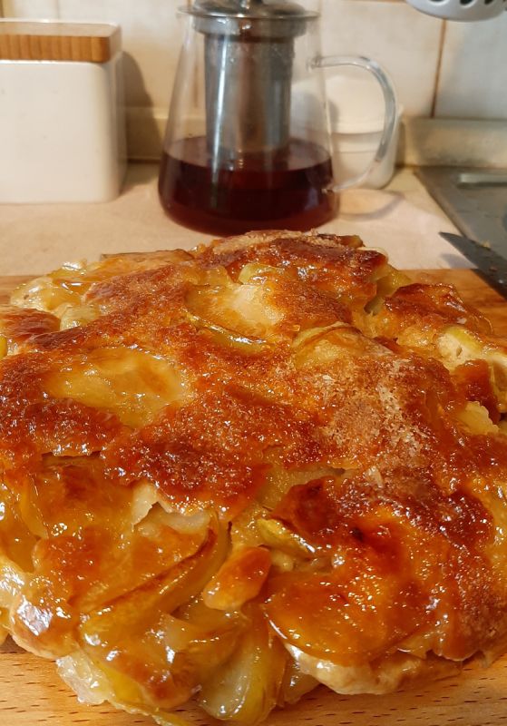 Забавные рецепты шарлотки: от сливок до яблок