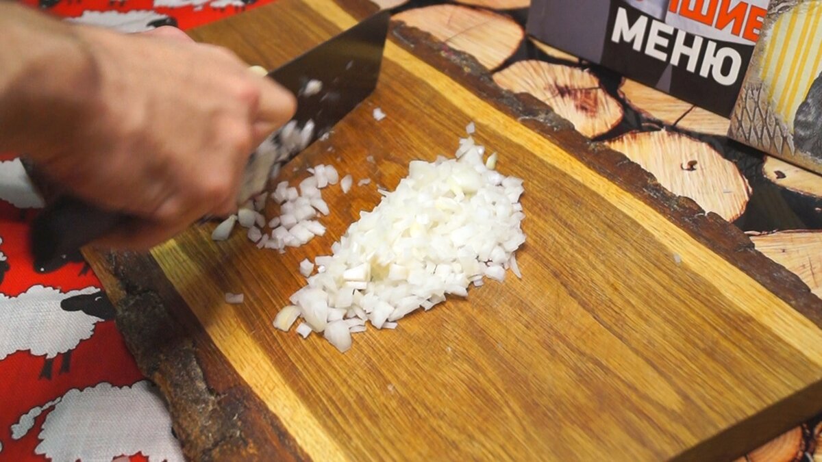 Вкусный минтай с аэрозольным соусом: не оставит равнодушными даже котов