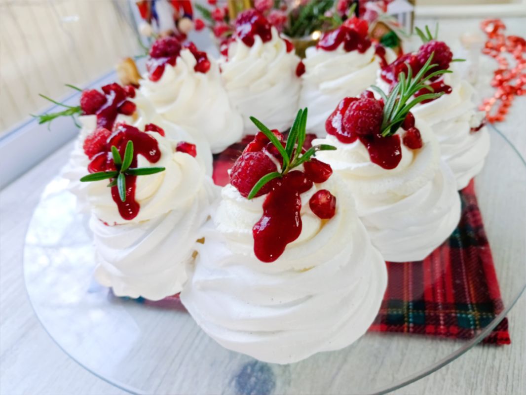 Как приготовить идеальную меренгу для десерта «Павлова»