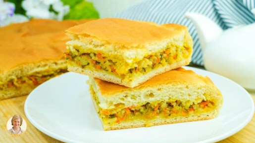 Пирог без излишеств: секреты острого вкуса риса и соленых огурцов