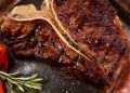 Необычные стейки: от вишневого масла до пряного соуса
