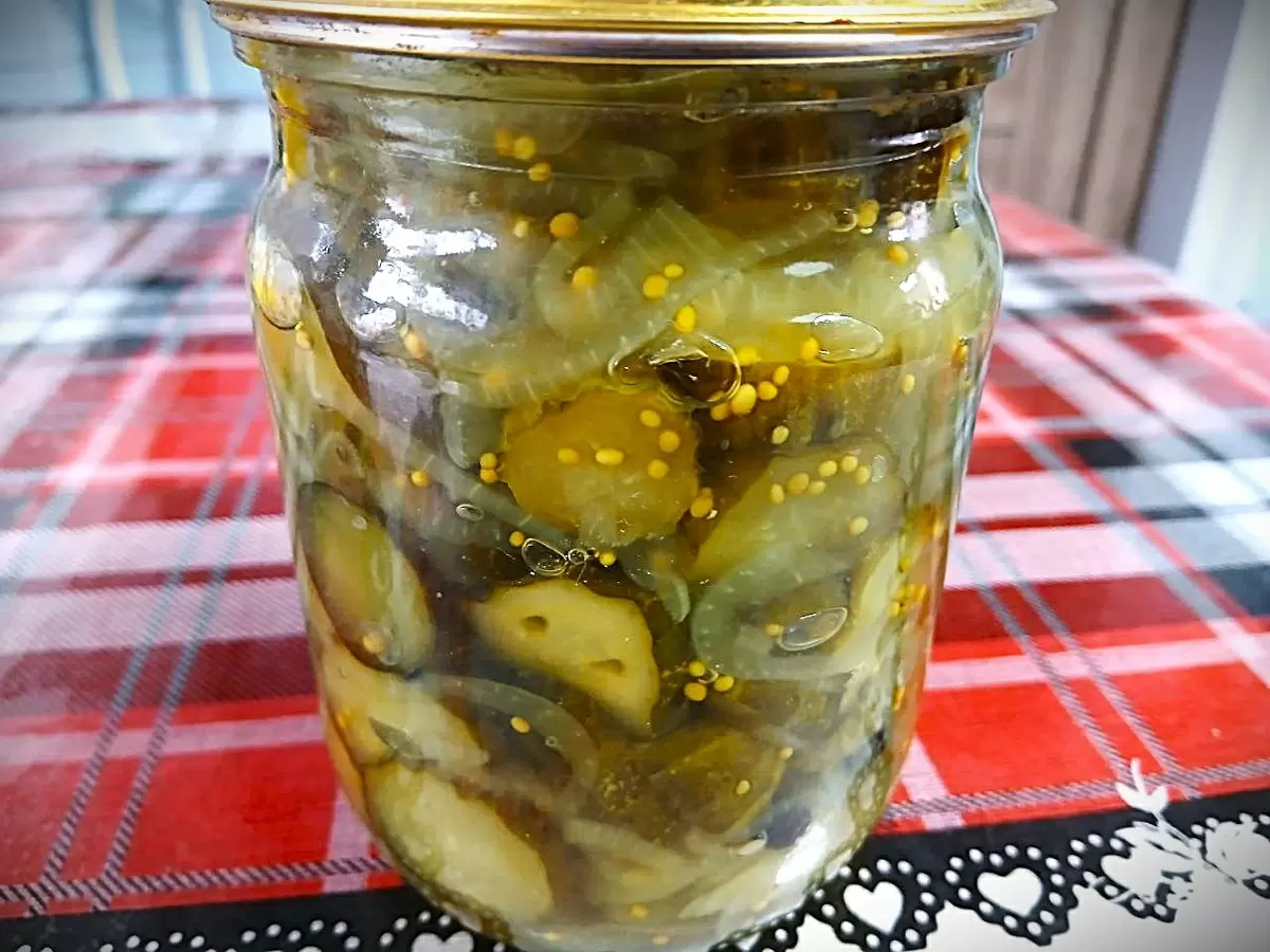 Как создать идеальные маринованные огурцы: секреты и вкусные сочетания