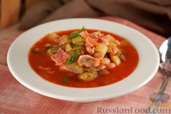 Открытие гастрономического сезона: 12 аппетитных супов, которые стоит попробовать в 2025 году