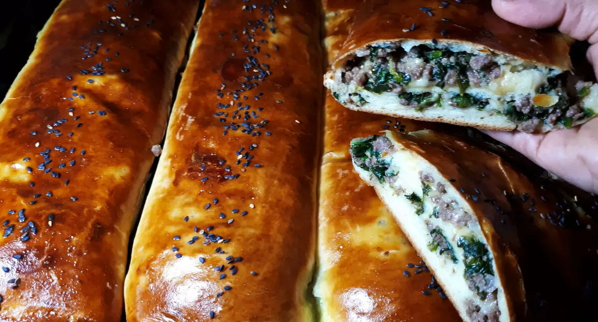 Пекарские волшебства: нежная выпечка с сочной начинкой, от которой невозможно отказаться