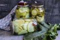 Как заготовить хрустящие маринованные кабачки на зиму без лишних хлопот