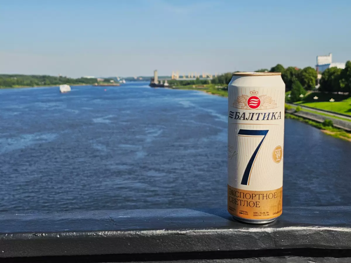 Балтика 7: новый дизайн и дегустация на знаменитом мосту