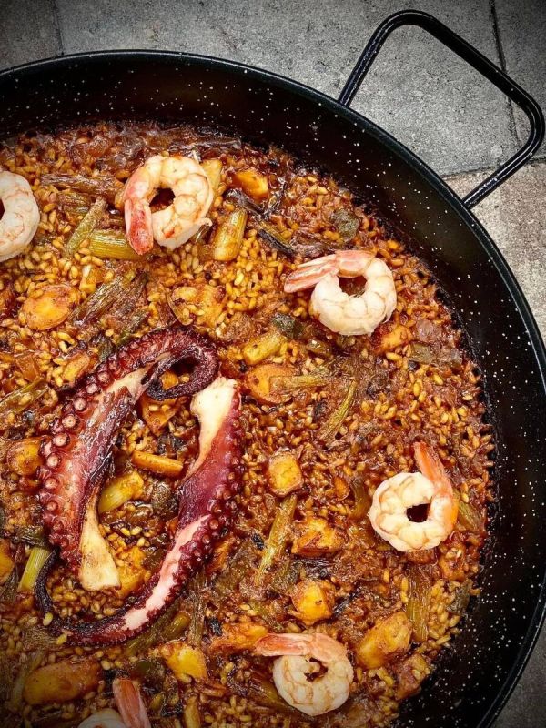 Летняя кухня открывает двери