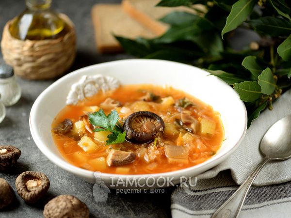 Как приготовить ароматные щи: рецепт, который согреет душу