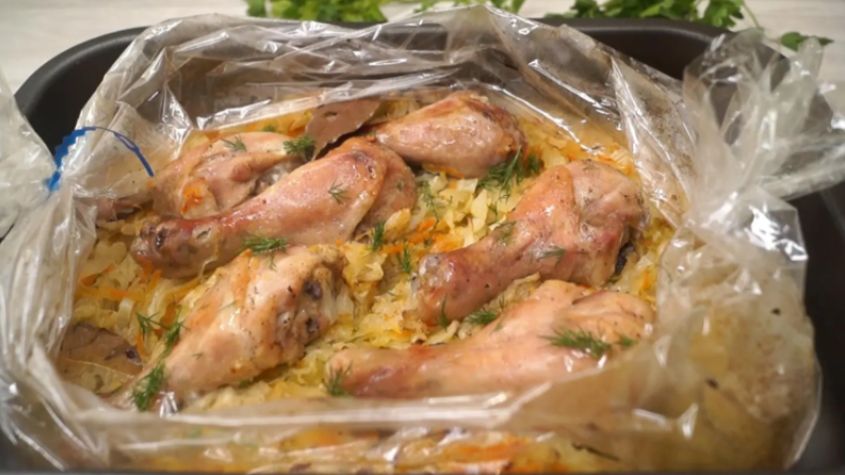Легкий и вкусный ужин: капуста с курицей за 15 минут