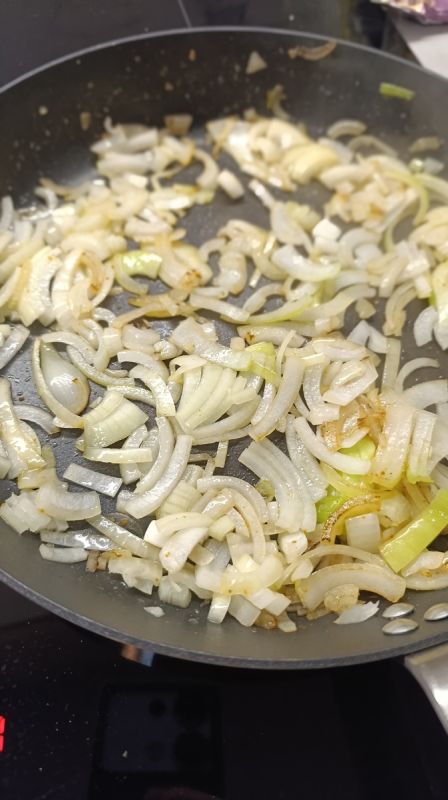 Куриная печень: простой рецепт с яркими нотками свежести